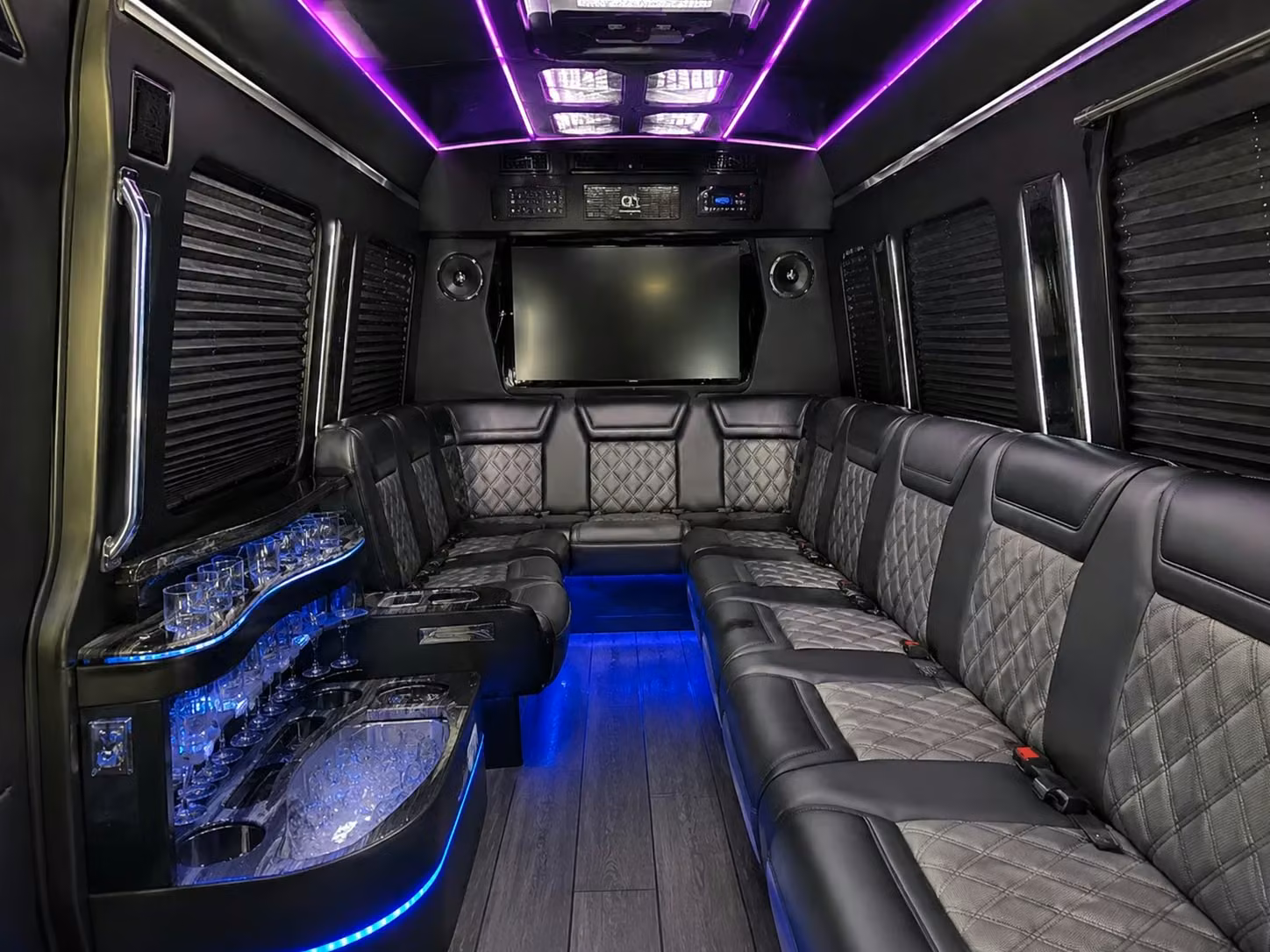 what makes charterbusrentalstamfordct com the smartest way to book stamford prom transportation